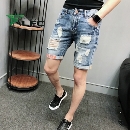 QUẦN LỬNG JEANS RÁCH CHỮ