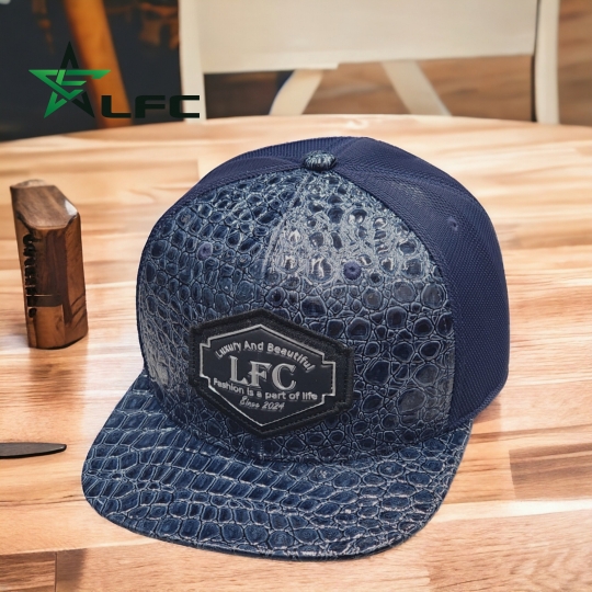 NÓN SNAPBACK LFC CHẤT LIỆU DA ÉP VÂN CÁ SẤU LOGO DA